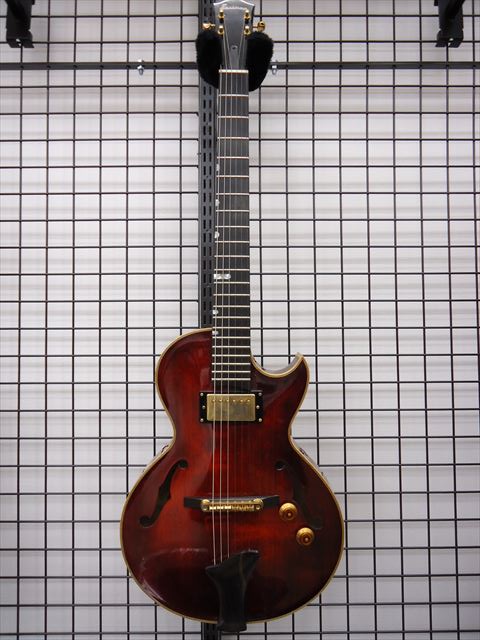 エレキギター【小型フルアコ】Eastman AR150 sunburst - エレキギター